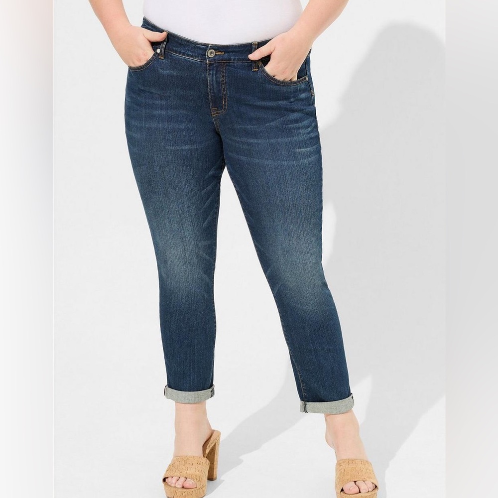 Torrid Boyfriend Straight Vintage Stretch Mid-Rise Jean